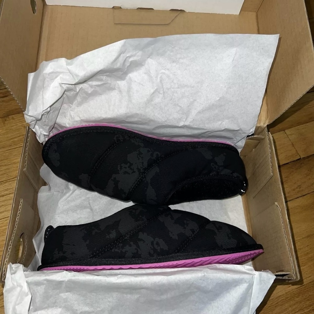 NWT Sorel Bodega Run Slipper